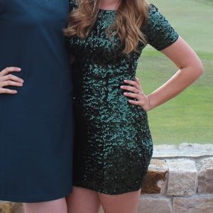 Dark green sequin bodycon dress